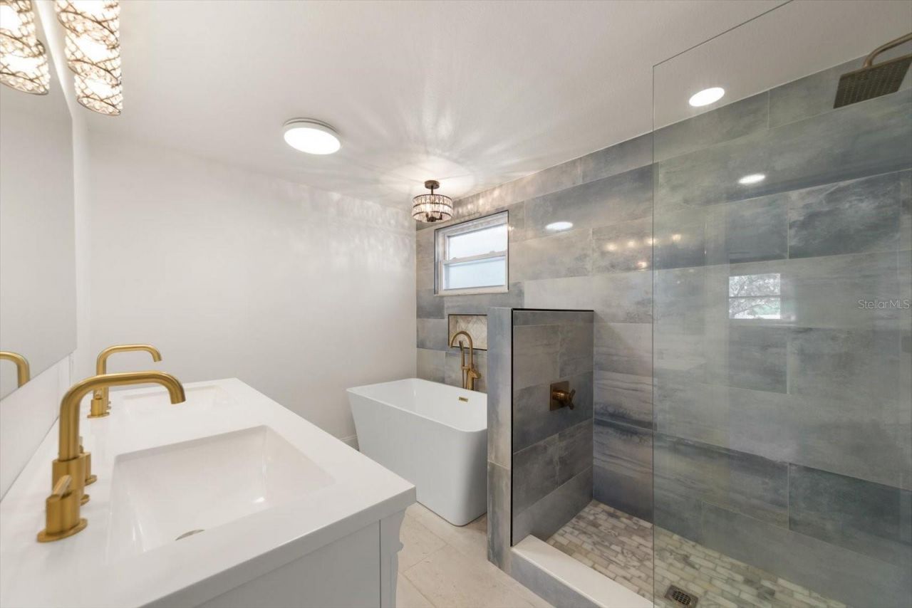 12468 Empire Drive, Seminole, FL 33772 Photo