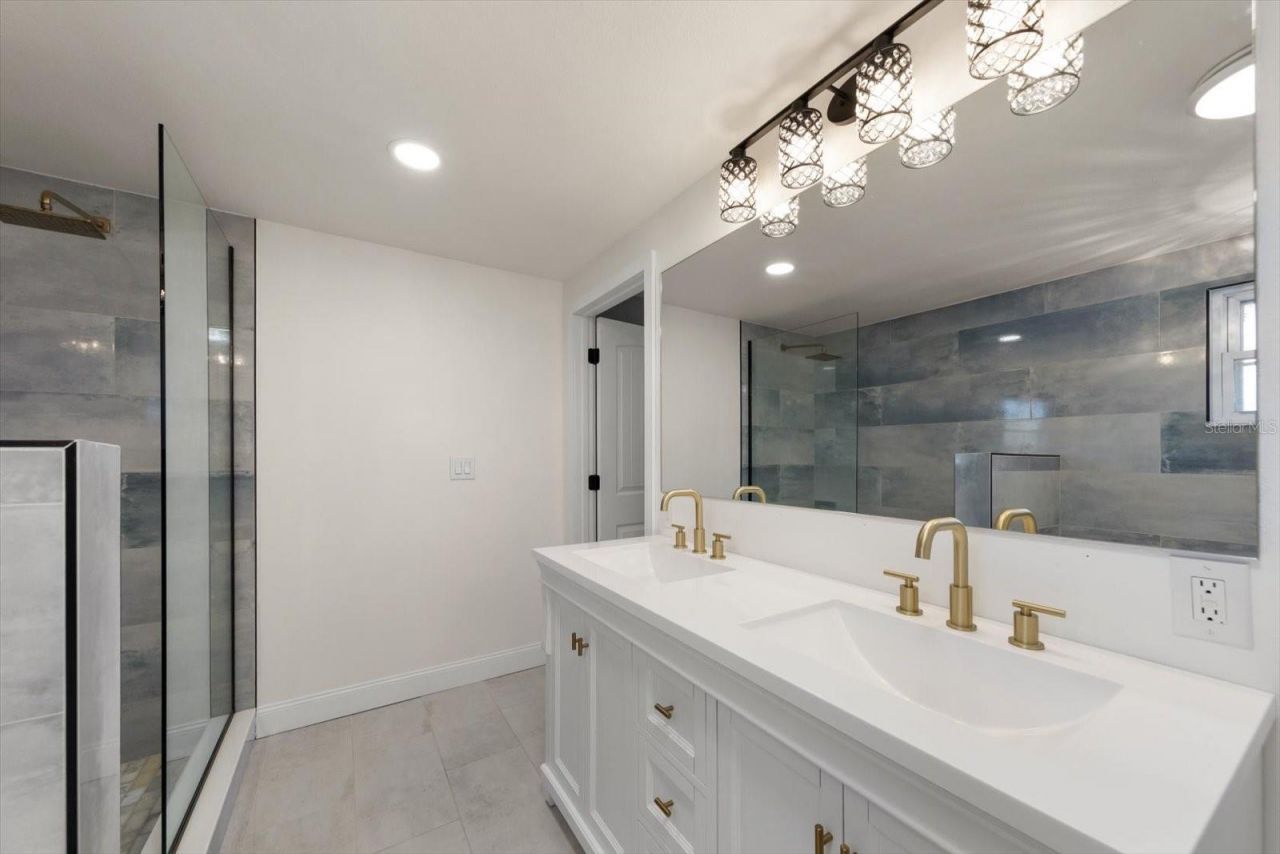 12468 Empire Drive, Seminole, FL 33772 Photo