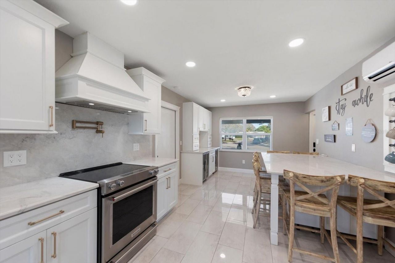 12468 Empire Drive, Seminole, FL 33772 Photo