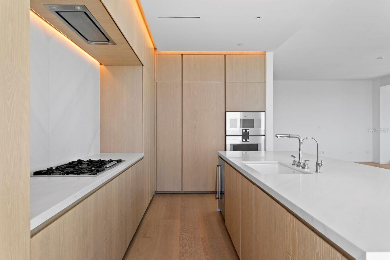 1000 Water Street, Unit 1502, Tampa, FL 33602 Photo