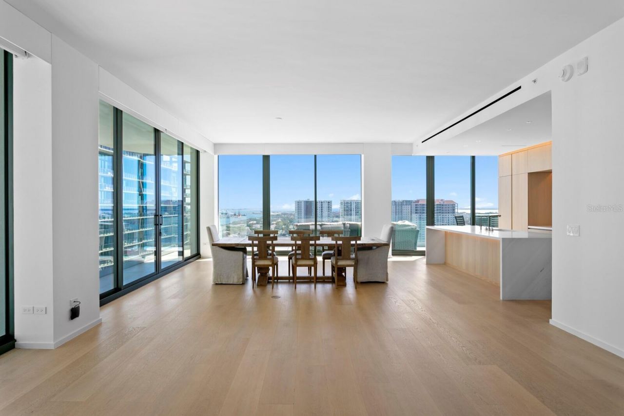 1000 Water Street, Unit 1502, Tampa, FL 33602 Photo