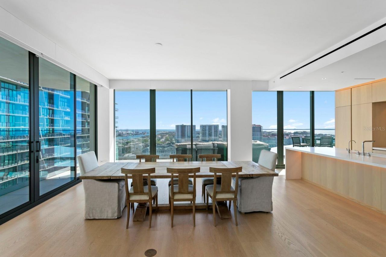 1000 Water Street, Unit 1502, Tampa, FL 33602 Photo