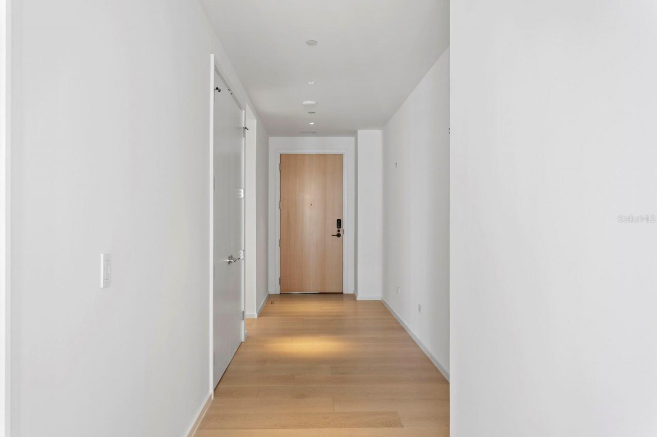 1000 Water Street, Unit 1502, Tampa, FL 33602 Photo