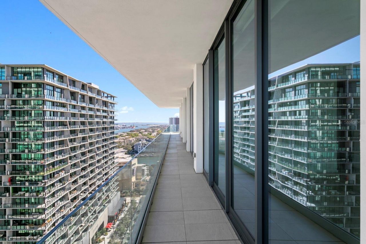 1000 Water Street, Unit 1502, Tampa, FL 33602 Photo