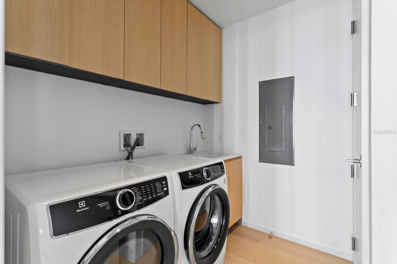 1000 Water Street, Unit 1502, Tampa, FL 33602 Photo