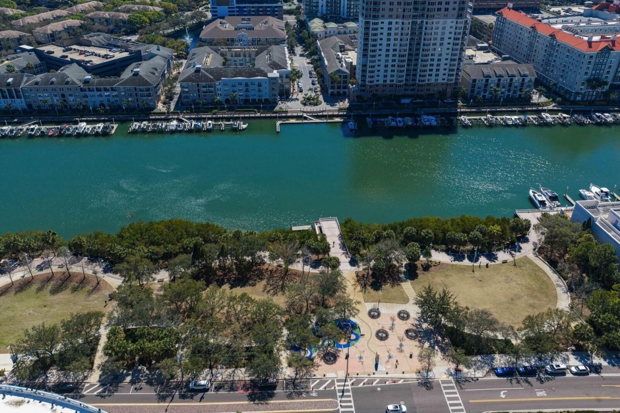 1000 Water Street, Unit 1502, Tampa, FL 33602 Photo