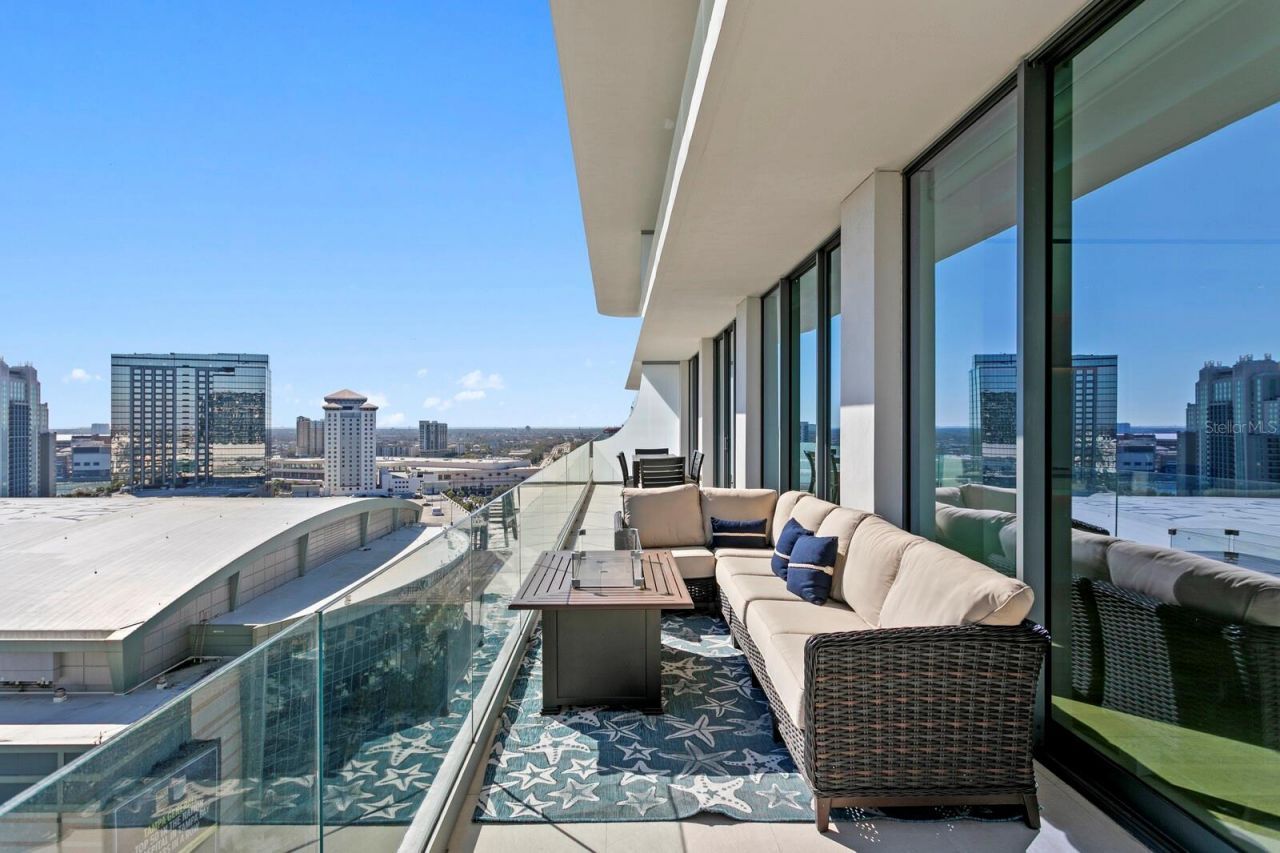 1000 Water Street, Unit 1502, Tampa, FL 33602 Photo