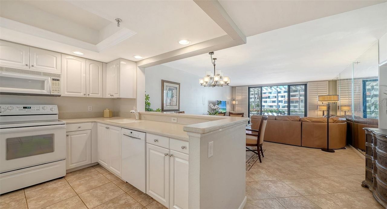 1445 Gulf Of Mexico Drive, Unit 101, Longboat Key, FL 34228 Photo