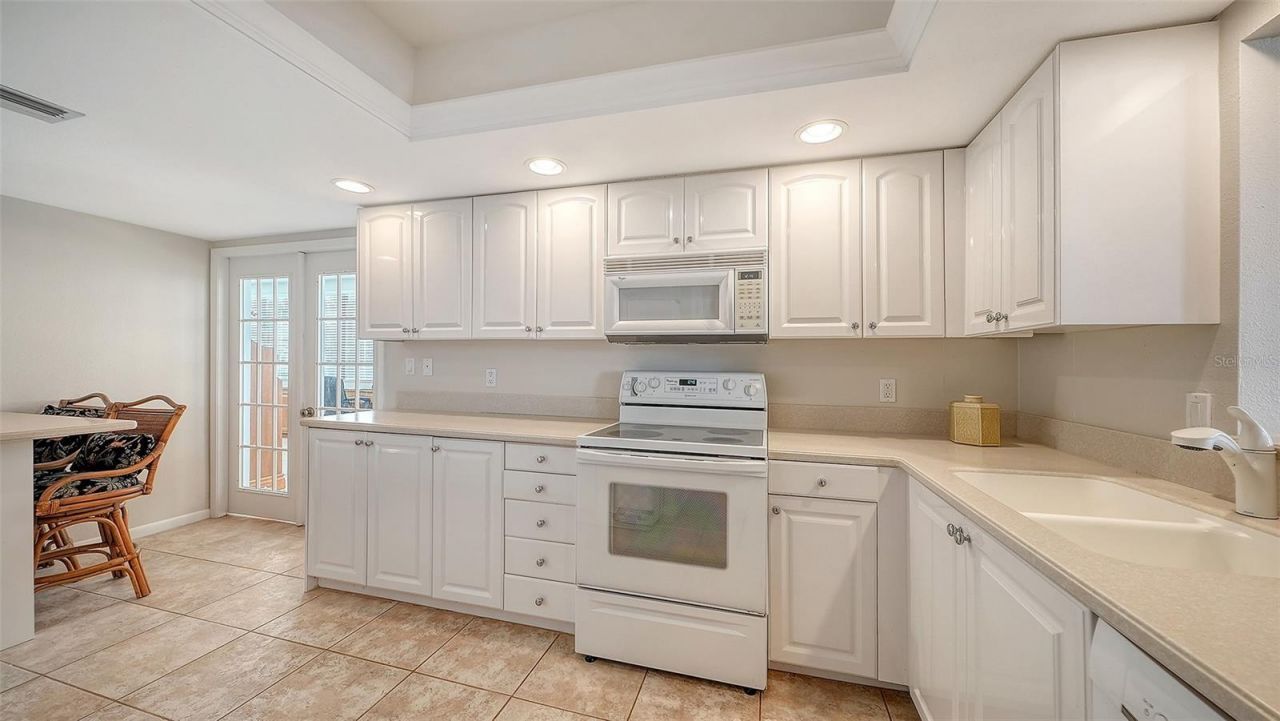 1445 Gulf Of Mexico Drive, Unit 101, Longboat Key, FL 34228 Photo