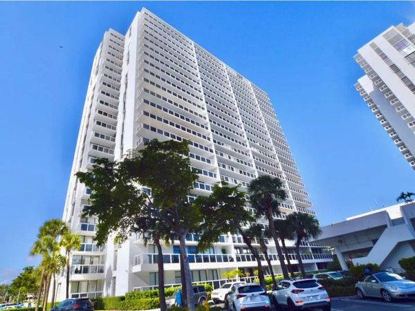 20505 E COUNTRY CLUB DRIVE , Unit 534, MIAMI, FL 33180