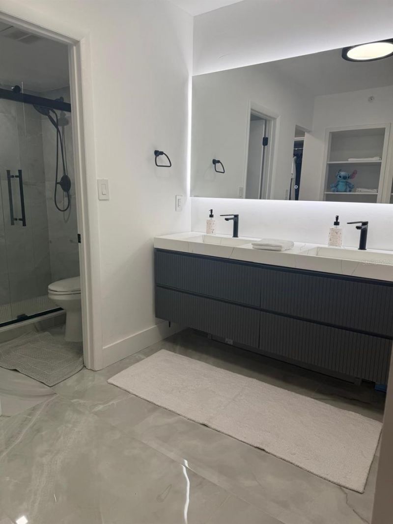 20505 E Country Club Drive , Unit 534, Miami, FL 33180 Photo