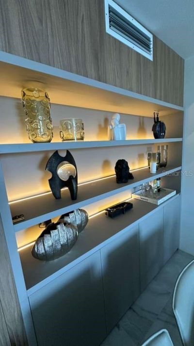 20505 E Country Club Drive , Unit 534, Miami, FL 33180 Photo