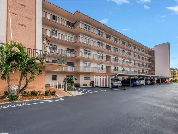 8174 TERRACE GARDEN DRIVE N, Unit 303, ST PETERSBURG, FL 33709