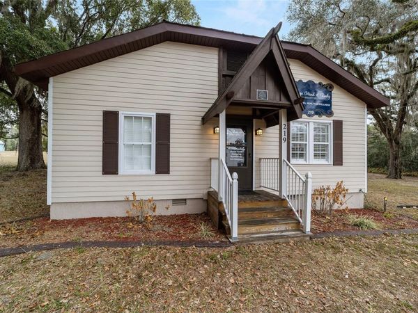 219 W MCCLENDON STREET , LADY LAKE, FL 32159
