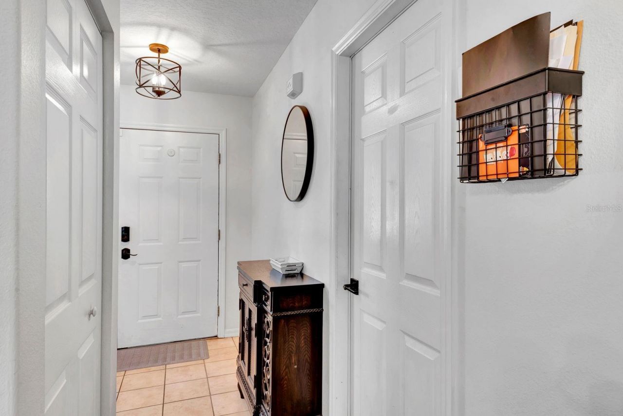 810 Mcarthur Avenue, Sarasota, FL 34243 Photo