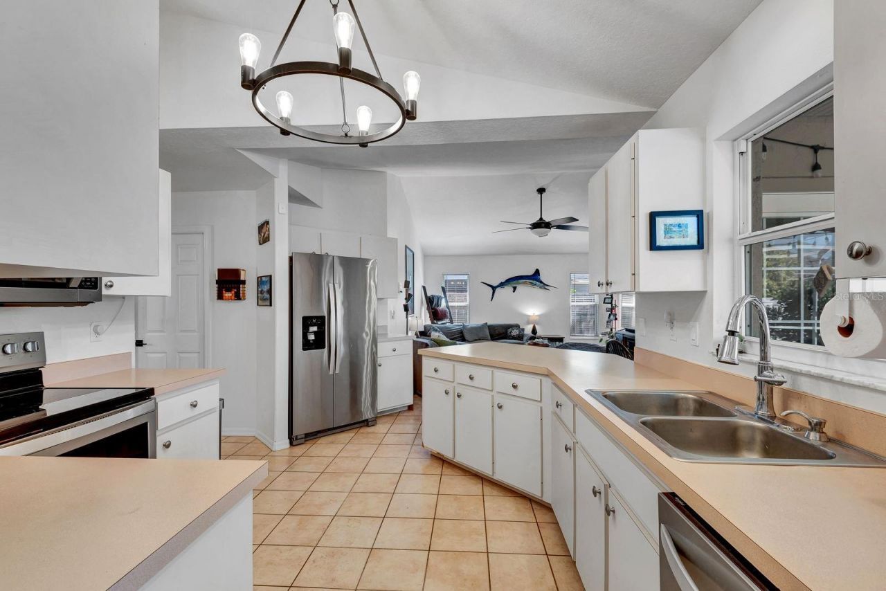 810 Mcarthur Avenue, Sarasota, FL 34243 Photo