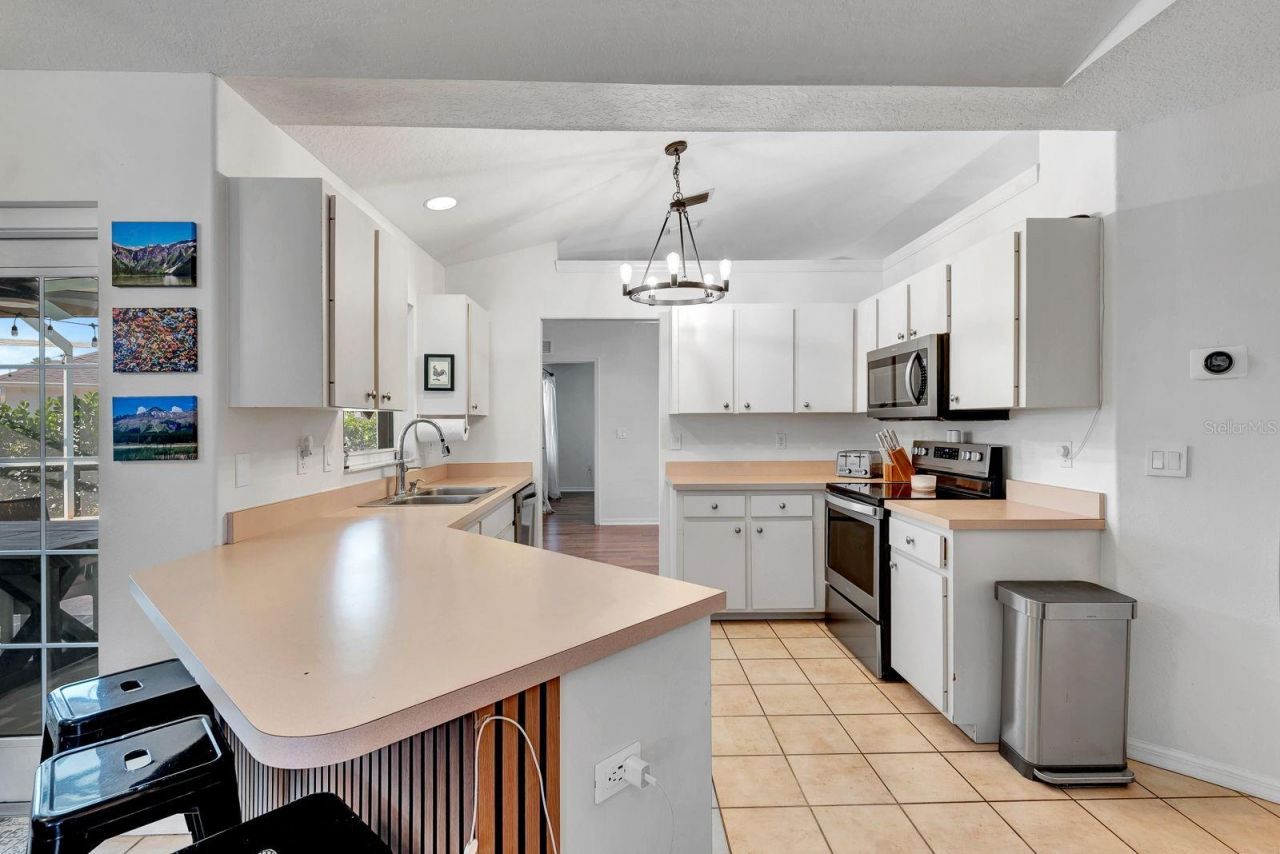 810 Mcarthur Avenue, Sarasota, FL 34243 Photo