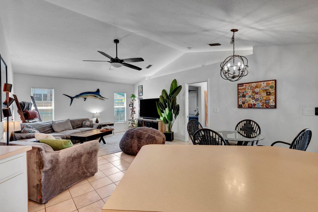 810 Mcarthur Avenue, Sarasota, FL 34243 Photo