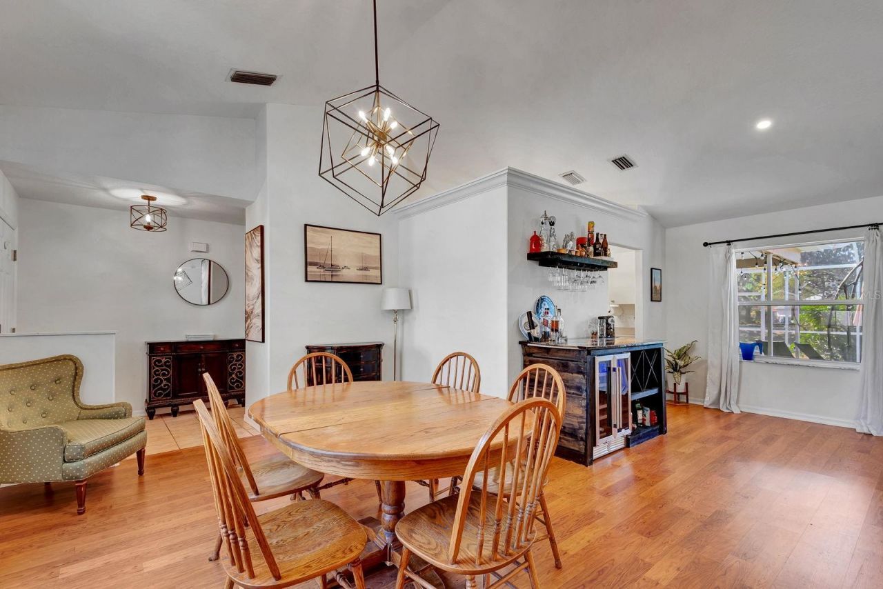 810 Mcarthur Avenue, Sarasota, FL 34243 Photo