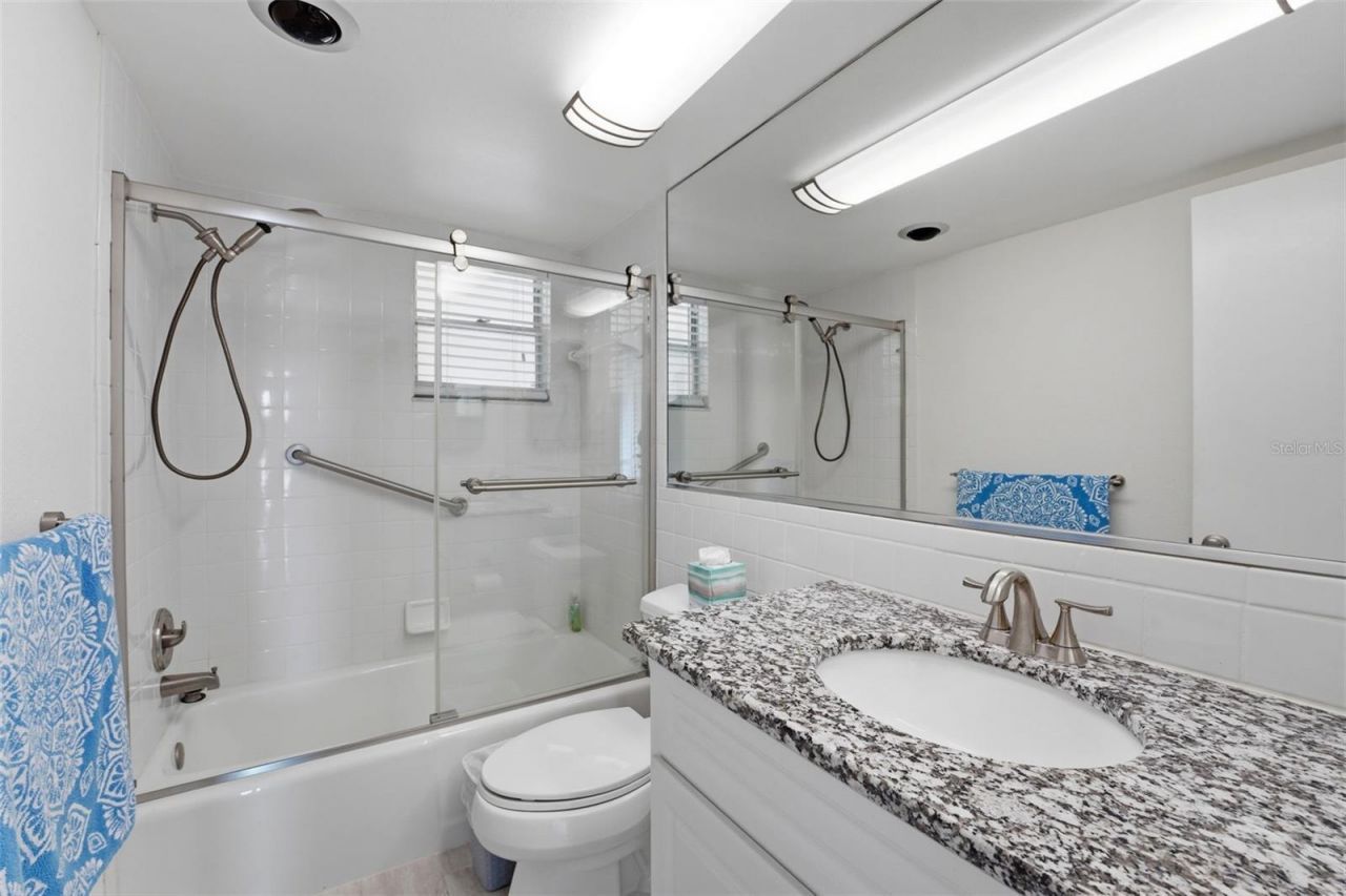 4440 Exeter Drive, Unit 106, Longboat Key, FL 34228 Photo