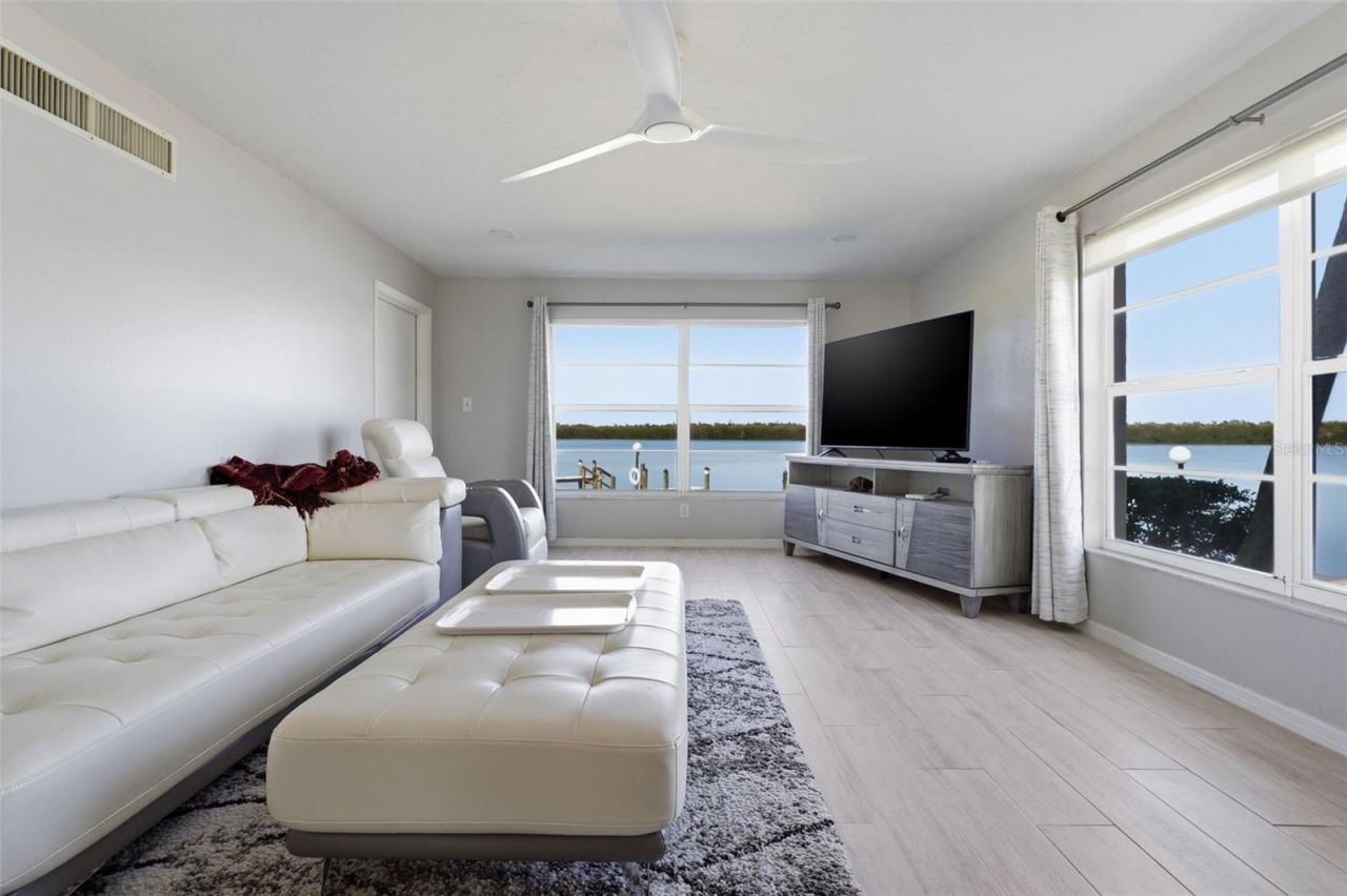4440 Exeter Drive, Unit 106, Longboat Key, FL 34228 Photo