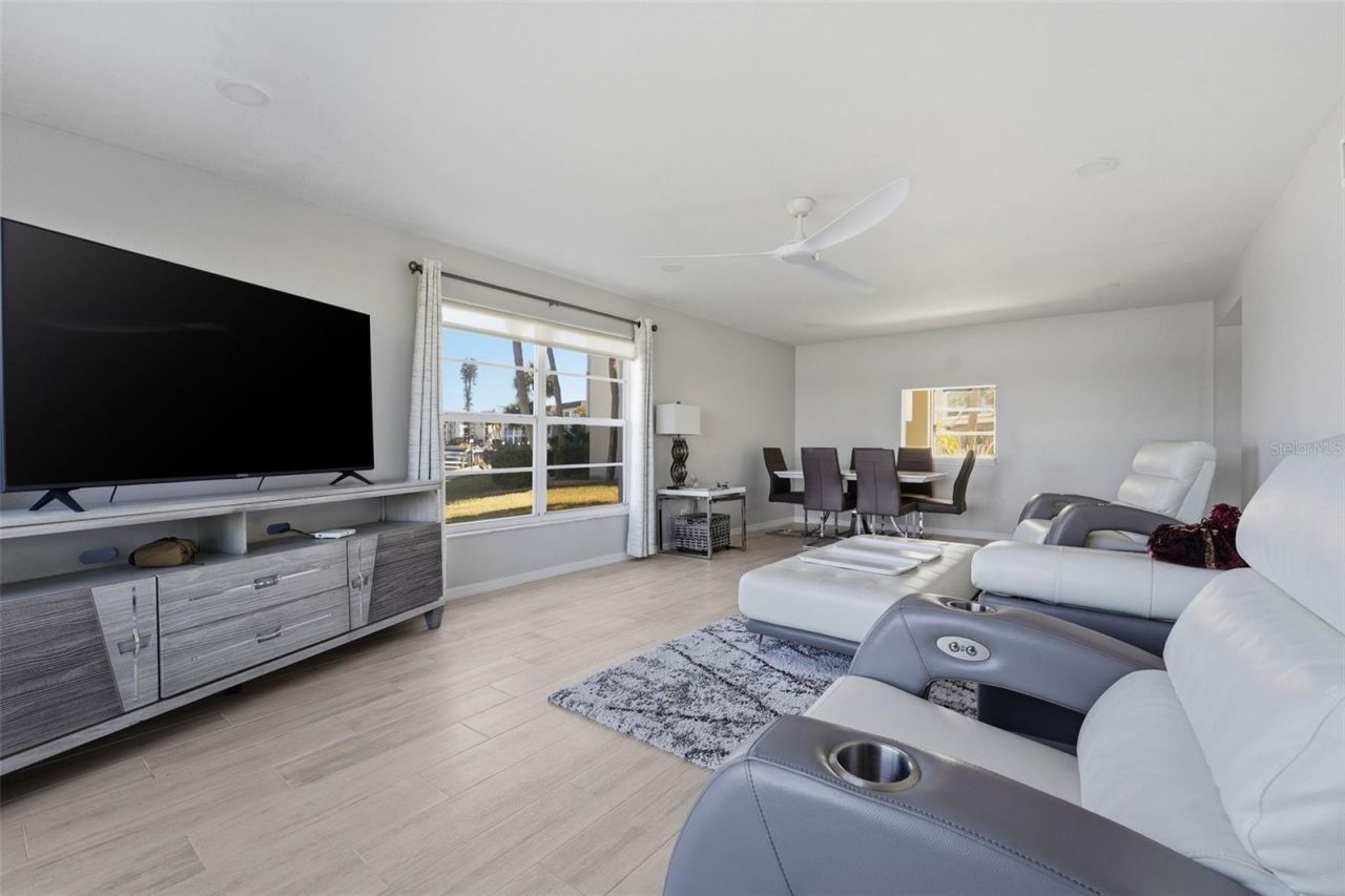 4440 Exeter Drive, Unit 106, Longboat Key, FL 34228 Photo