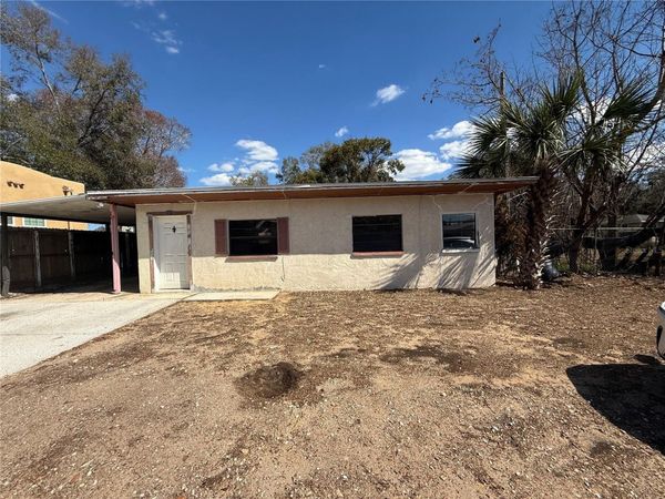 201 SEMINOLE AVENUE , MINNEOLA, FL 34715