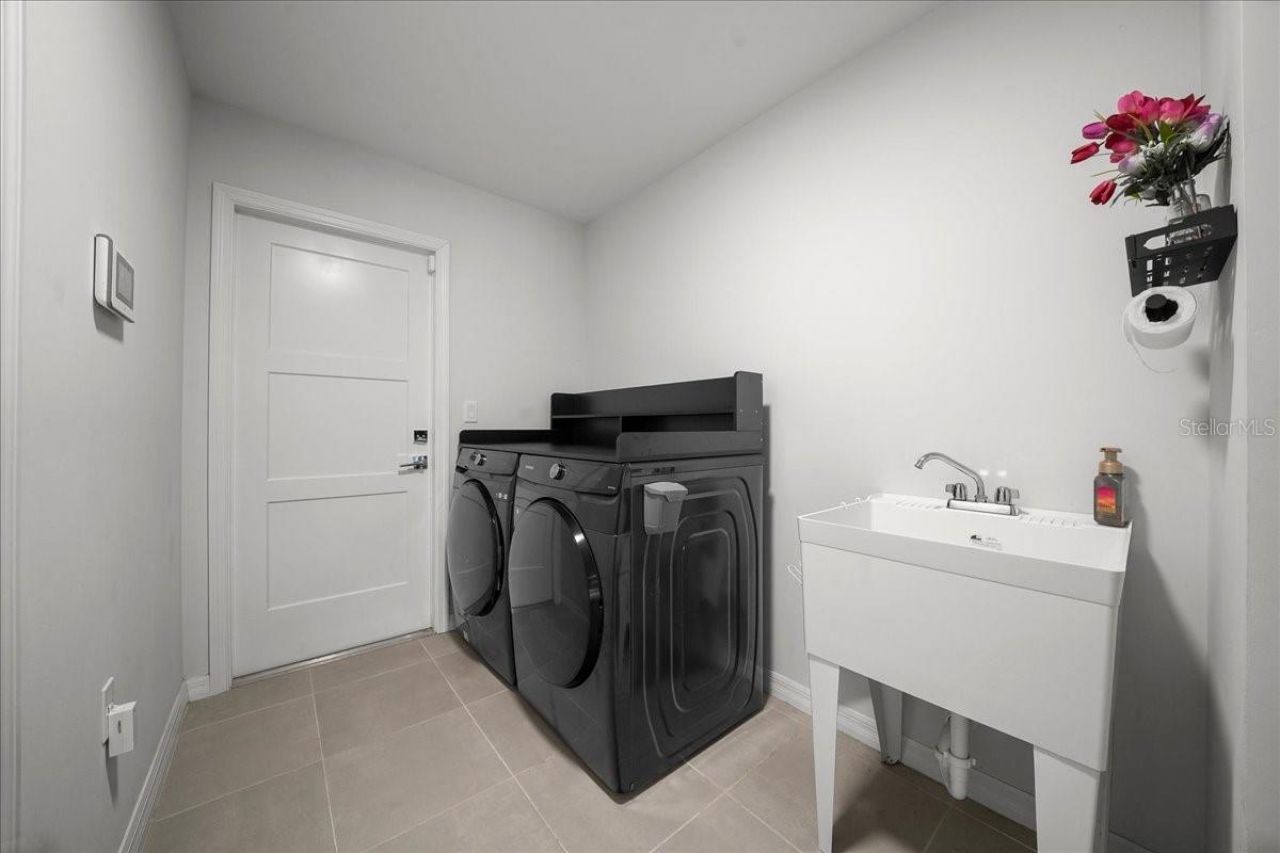 6655 NW 145th Avenue Road, Morriston, FL 32668 Photo