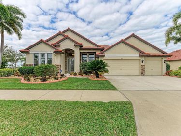 302 COCKLE SHELL LOOP , APOLLO BEACH, FL 33572