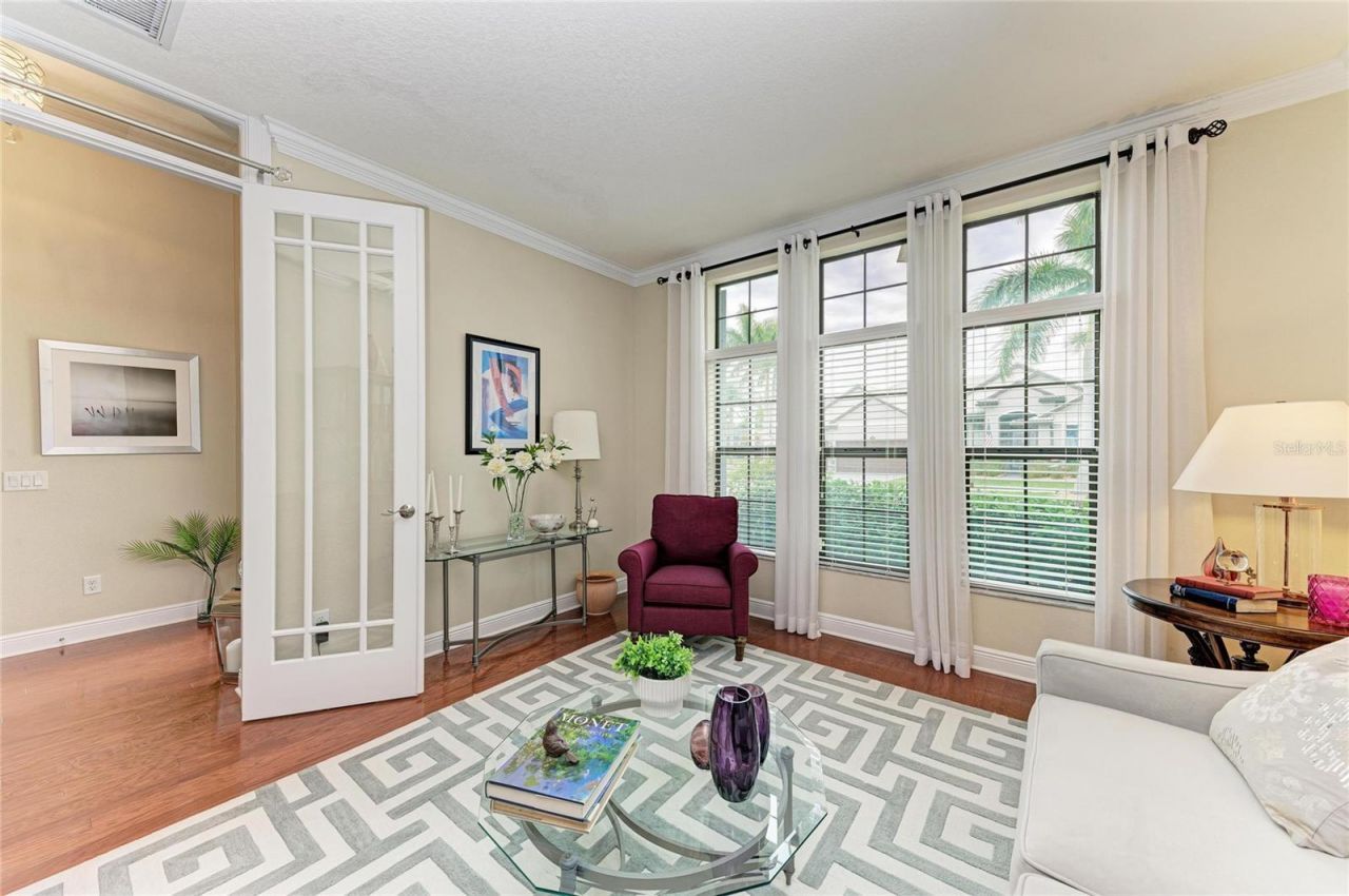 302 Cockle Shell Loop, Apollo Beach, FL 33572 Photo