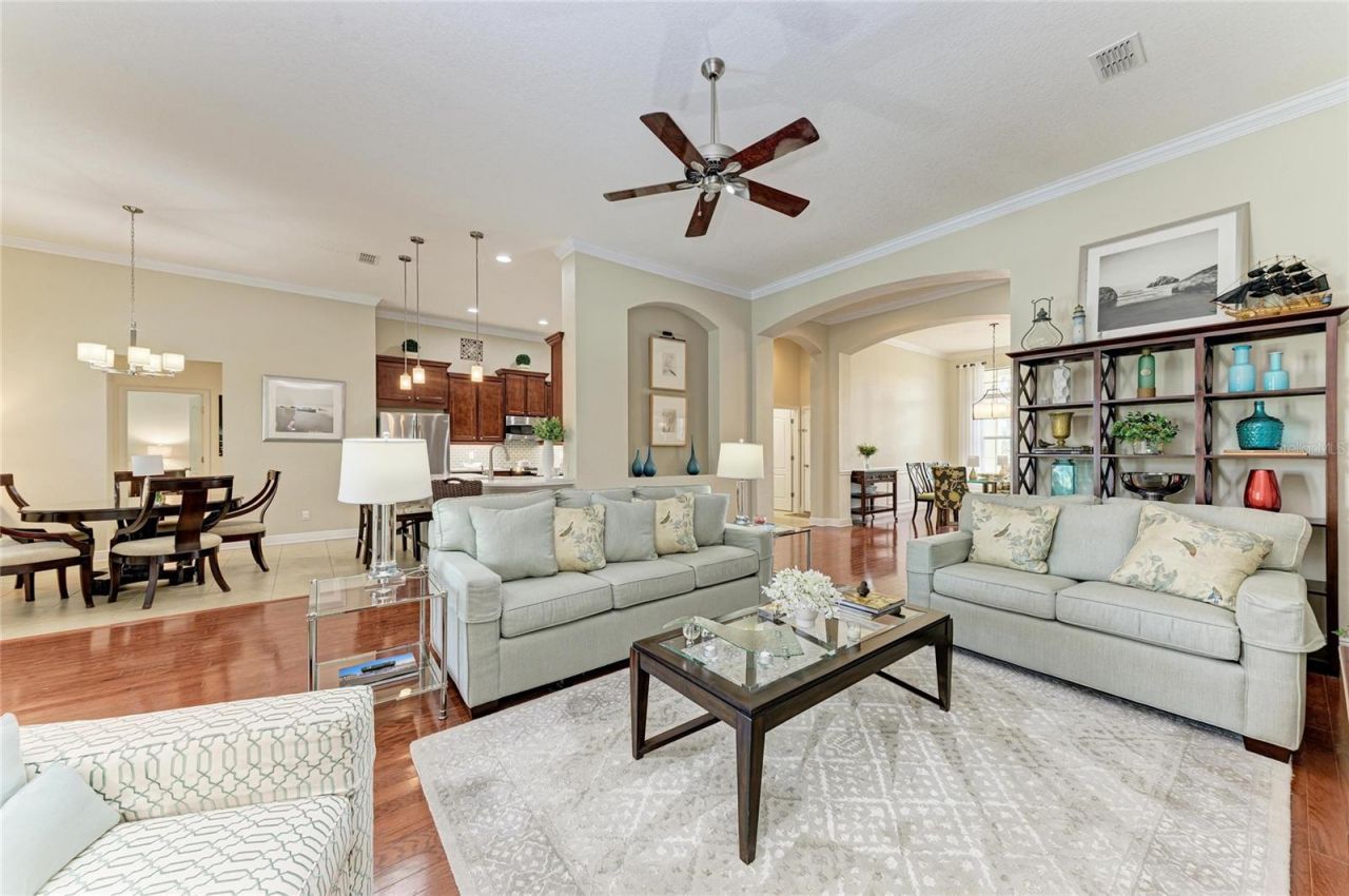 302 Cockle Shell Loop, Apollo Beach, FL 33572 Photo