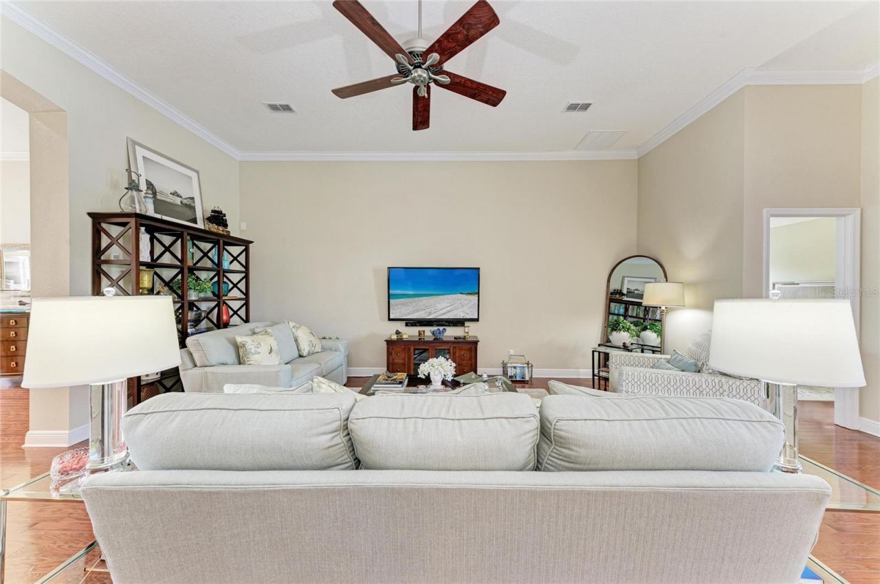 302 Cockle Shell Loop, Apollo Beach, FL 33572 Photo