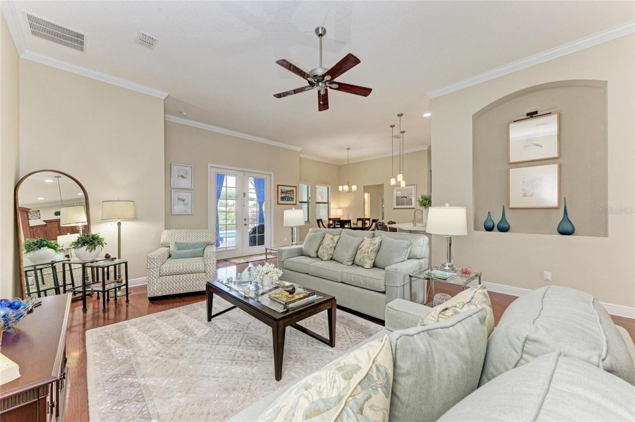 302 Cockle Shell Loop, Apollo Beach, FL 33572 Photo