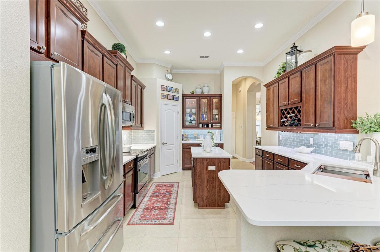 302 Cockle Shell Loop, Apollo Beach, FL 33572 Photo