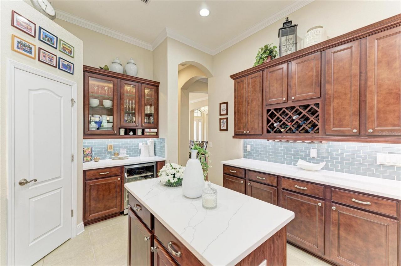 302 Cockle Shell Loop, Apollo Beach, FL 33572 Photo