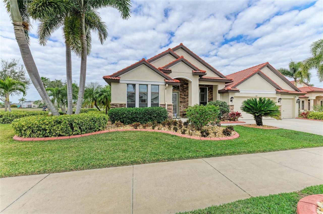 302 Cockle Shell Loop, Apollo Beach, FL 33572 Photo