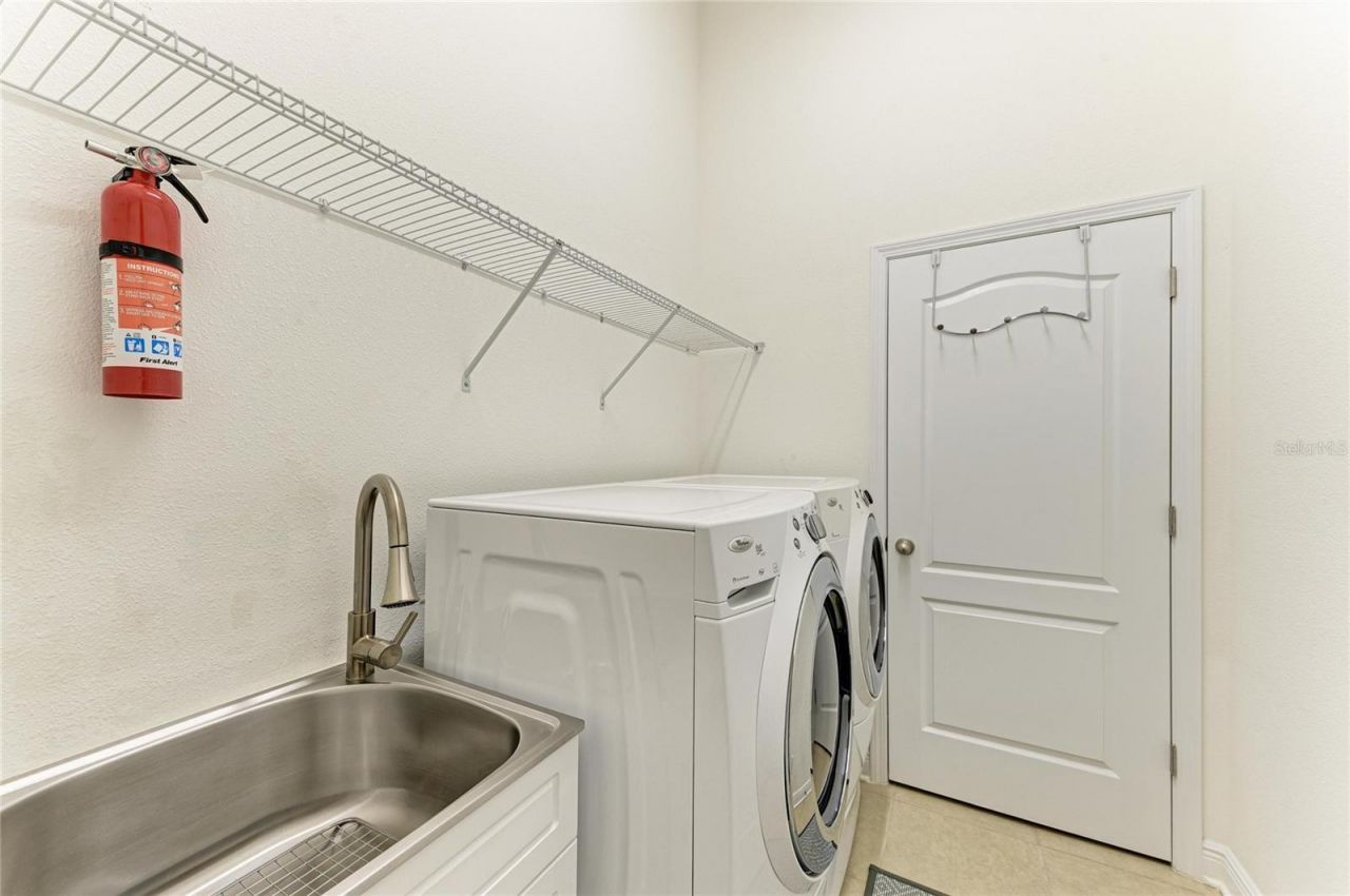 302 Cockle Shell Loop, Apollo Beach, FL 33572 Photo