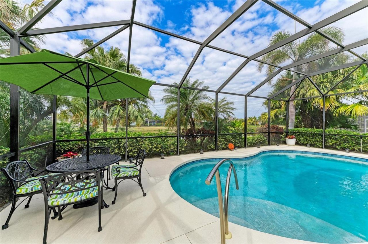 302 Cockle Shell Loop, Apollo Beach, FL 33572 Photo