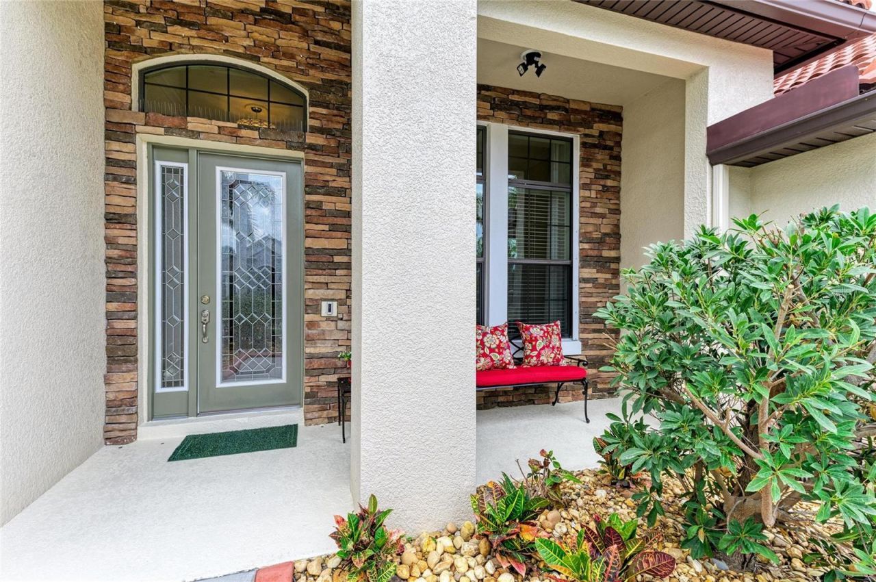 302 Cockle Shell Loop, Apollo Beach, FL 33572 Photo