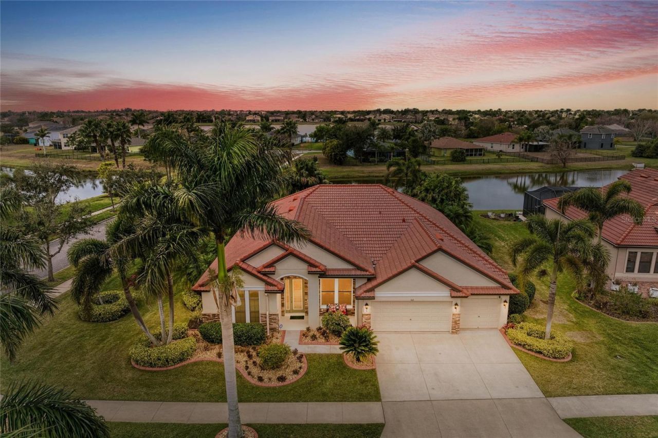 302 Cockle Shell Loop, Apollo Beach, FL 33572 Photo