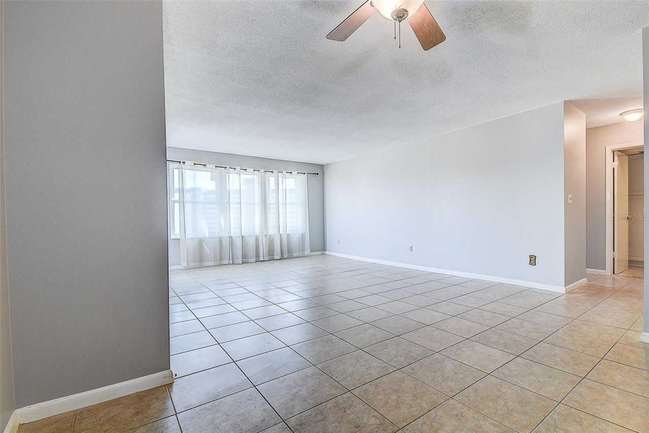 5220 Brittany Drive S, Unit 509, Saint Petersburg, FL 33715 Photo