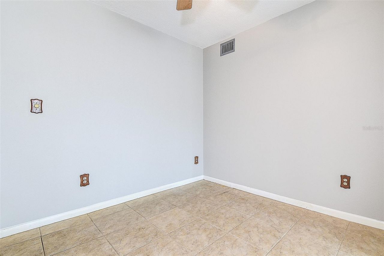 5220 Brittany Drive S, Unit 509, Saint Petersburg, FL 33715 Photo