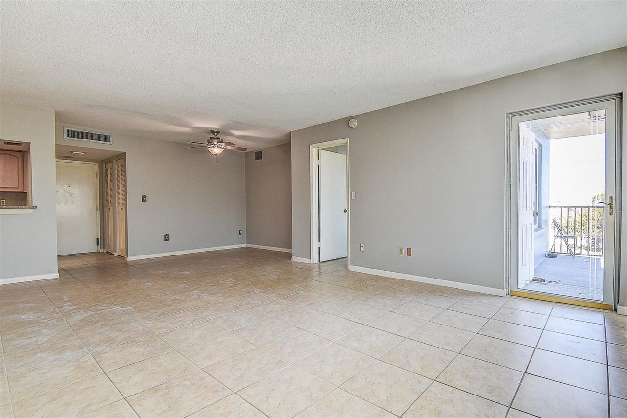 5220 Brittany Drive S, Unit 509, Saint Petersburg, FL 33715 Photo