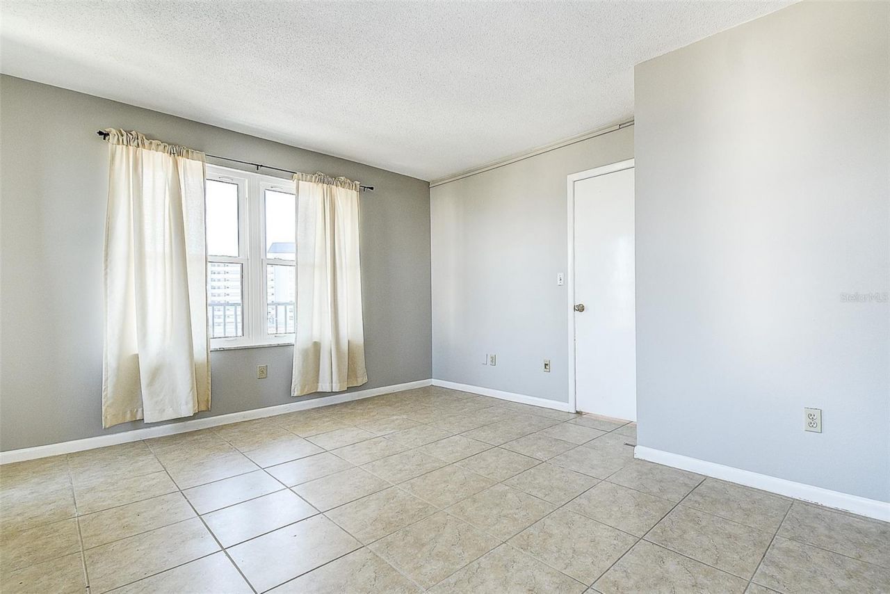 5220 Brittany Drive S, Unit 509, Saint Petersburg, FL 33715 Photo