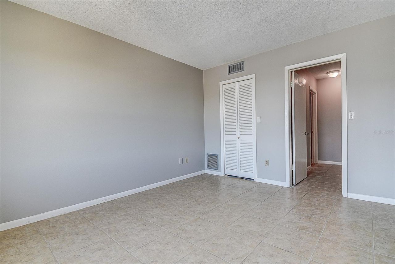 5220 Brittany Drive S, Unit 509, Saint Petersburg, FL 33715 Photo