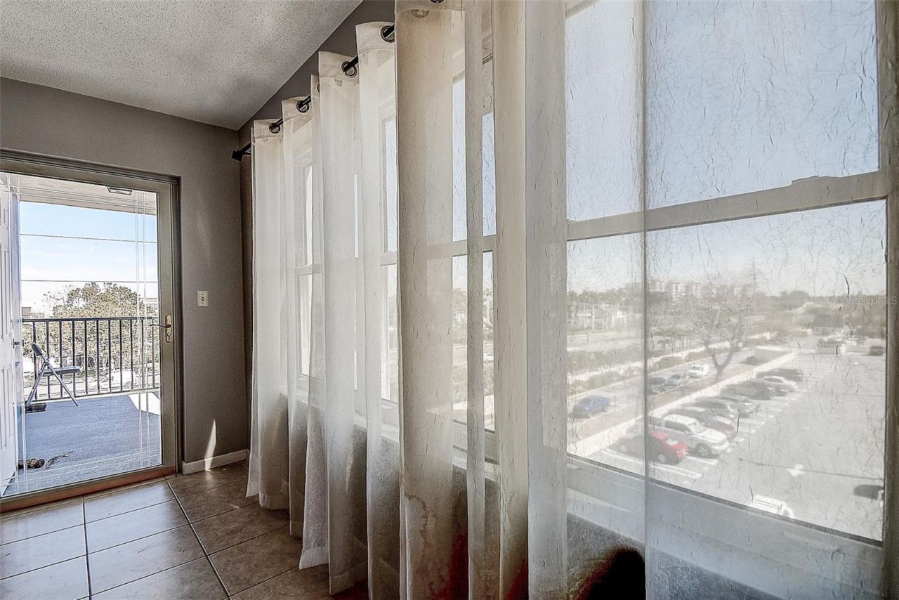 5220 Brittany Drive S, Unit 509, Saint Petersburg, FL 33715 Photo