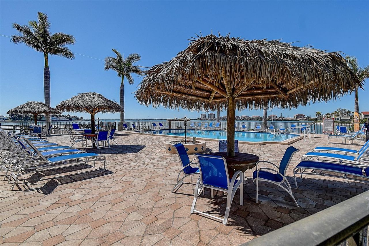 5220 Brittany Drive S, Unit 509, Saint Petersburg, FL 33715 Photo