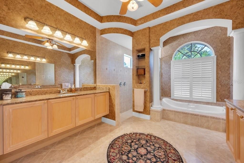 5507 Keeler Oak Street, Lithia, FL 33547 Photo