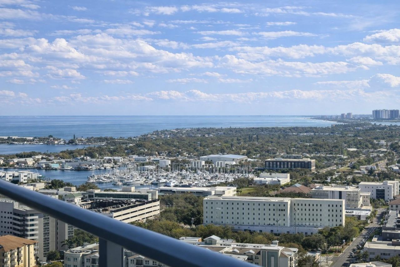 400 Central Avenue, Unit 2603, Saint Petersburg, FL 33701 Photo