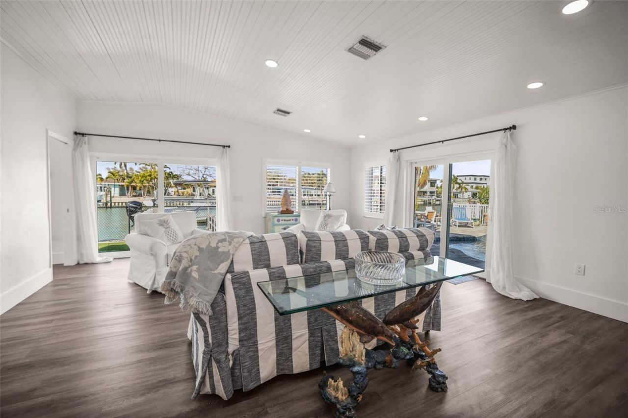 7833 1st Avenue S, Saint Petersburg, FL 33707 Photo